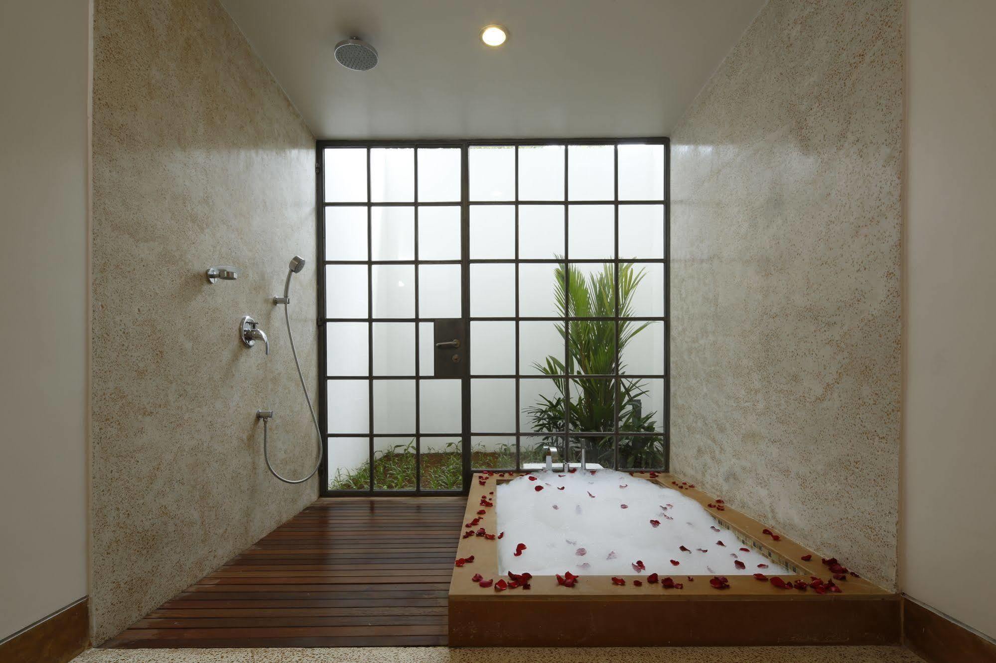 Eighth Bastion Fort Kochi - A Cgh Earth Experience Exterior foto